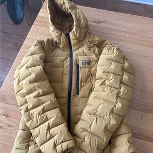 Mountain Hardwear Puffer Jacket